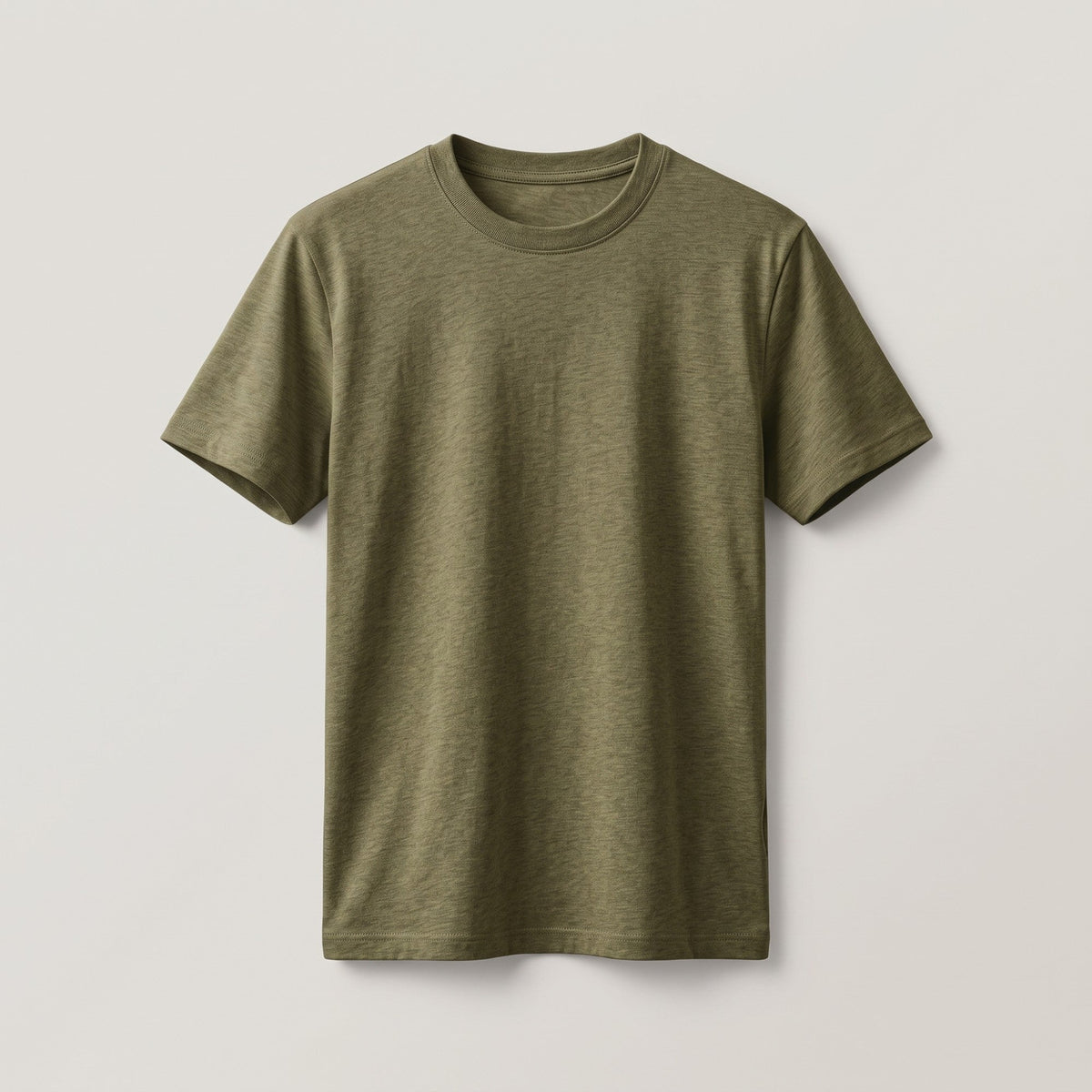 Essential Tee in olive