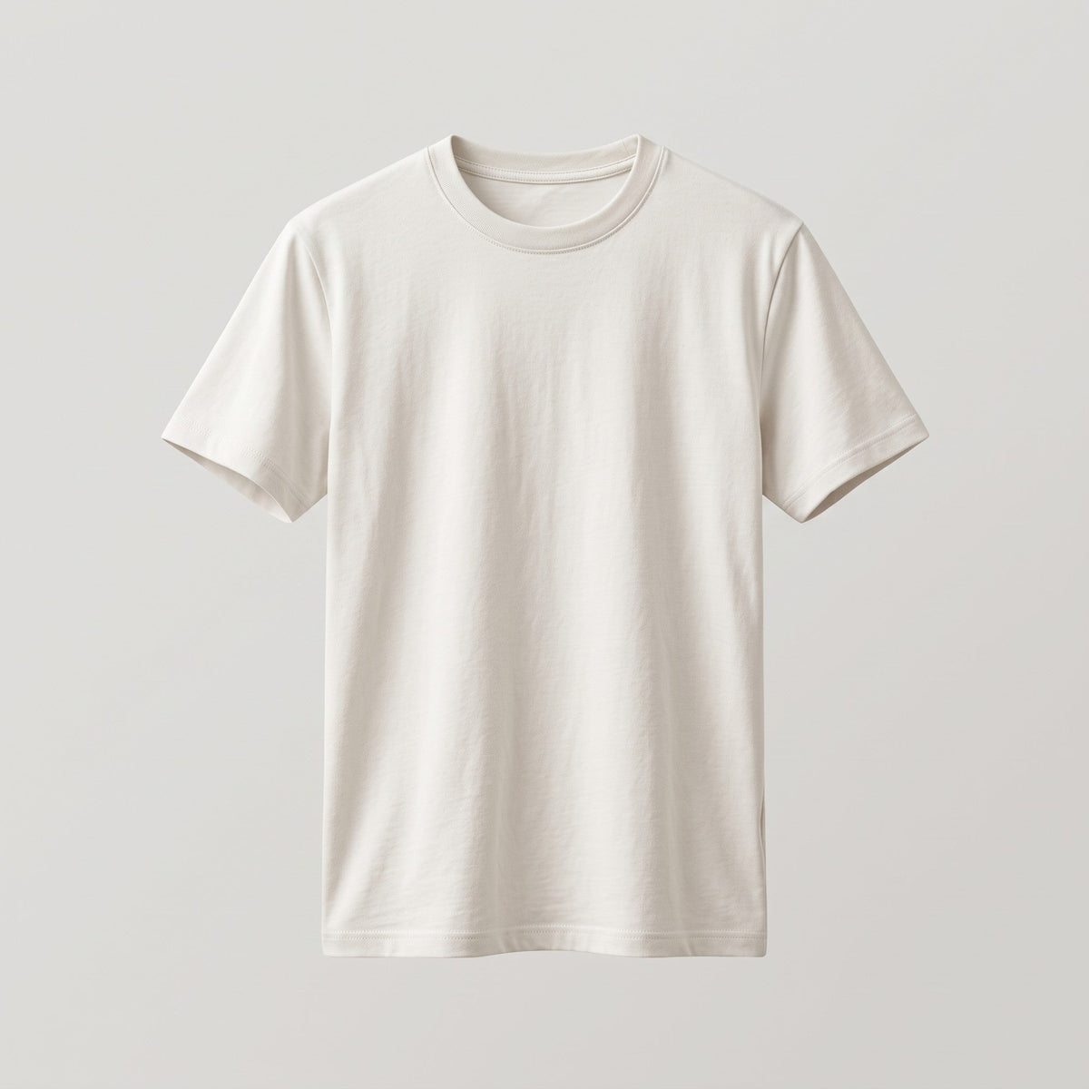 Essential Tee in white