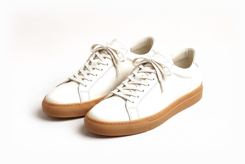 Court low sneakers in off-white