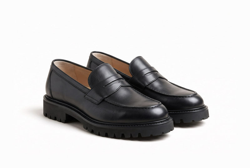 Lug loafers in black